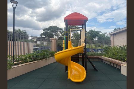 Apartamento para alugar com 100m², 3 quartos e 2 vagas Apartamento para alugar com 100m², 3 quartos e 2 vagasÁrea comum - Playground