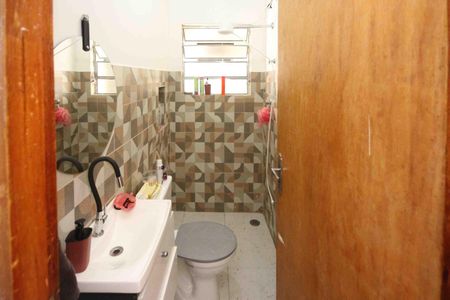 Casa à venda com 144m², 3 quartos e 1 vagaBanheiro
