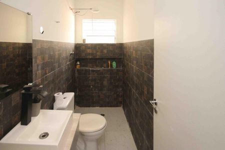 Casa à venda com 144m², 3 quartos e 1 vagaBanheiro