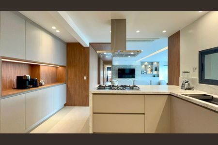 Apartamento à venda com 157m², 3 quartos e 2 vagasCozinha