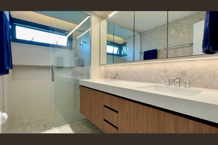 Apartamento à venda com 157m², 3 quartos e 2 vagasBanheiro da Suíte 3