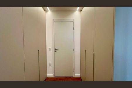 Apartamento à venda com 157m², 3 quartos e 2 vagasCloset da suíte 3