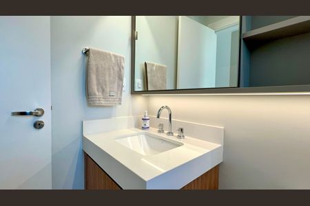 Apartamento à venda com 157m², 3 quartos e 2 vagasBanheiro da Suíte 2