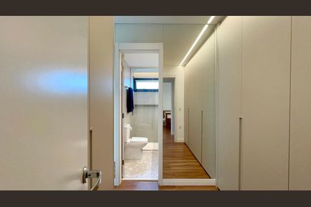 Apartamento à venda com 157m², 3 quartos e 2 vagasCloset da suíte 3