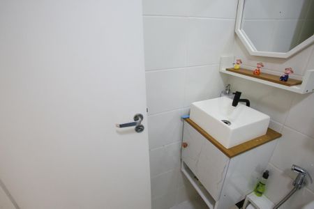 Apartamento à venda com 56m², 2 quartos e 1 vagaBanheiro Social