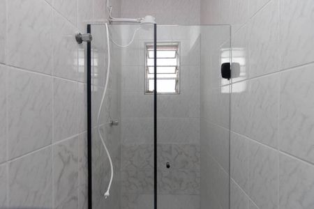 Banheiro de kitnet/studio para alugar com 1 quarto, 20m² em Vila Maria Alta, São Paulo