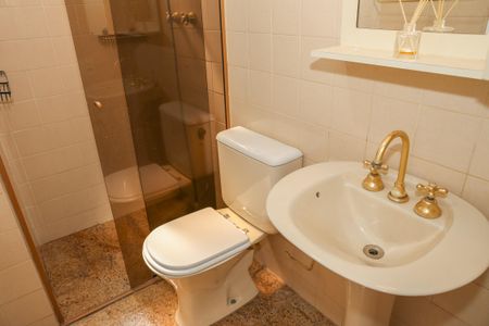 Apartamento para alugar com 98m², 3 quartos e 2 vagas Apartamento para alugar com 98m², 3 quartos e 2 vagasBanheiro Social