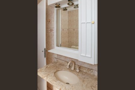 Apartamento para alugar com 98m², 3 quartos e 2 vagas Apartamento para alugar com 98m², 3 quartos e 2 vagasBanheiro da Suite