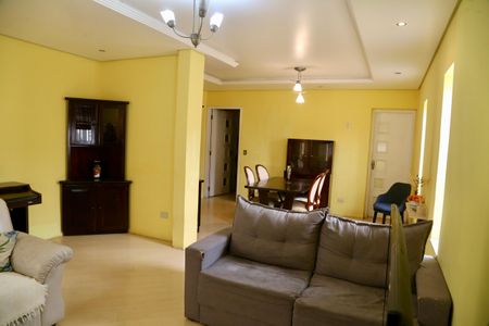 Casa à venda com 250m², 3 quartos e 2 vagasSala
