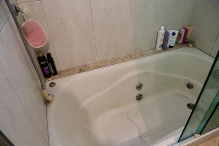 Casa à venda com 250m², 3 quartos e 2 vagasBanheiro 1