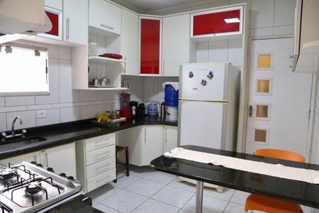 Casa à venda com 250m², 3 quartos e 2 vagasCozinha