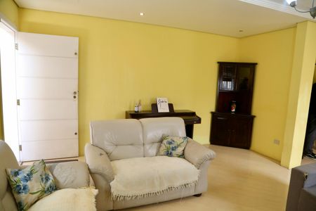 Casa à venda com 250m², 3 quartos e 2 vagasSala