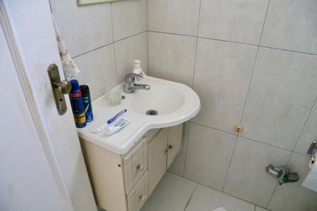 Casa à venda com 250m², 3 quartos e 2 vagasBanheiro 3