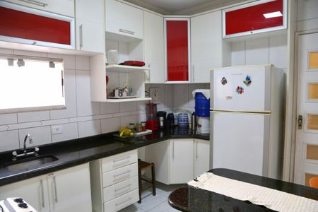 Casa à venda com 250m², 3 quartos e 2 vagasCozinha