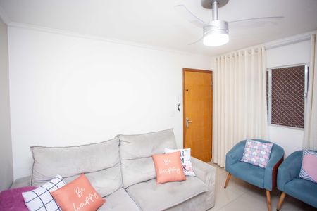 Sala de apartamento à venda com 2 quartos, 60m² em Conceição, Diadema