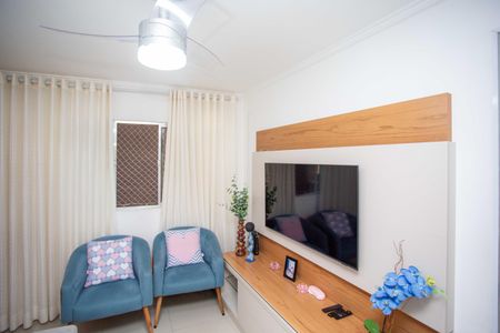 Sala de apartamento à venda com 2 quartos, 60m² em Conceição, Diadema