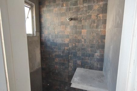 Casa à venda com 170m², 2 quartos e 3 vagasBanheiro 2