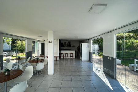 Apartamento para alugar com 49m², 2 quartos e 1 vagaÁrea comum - Salão de festas