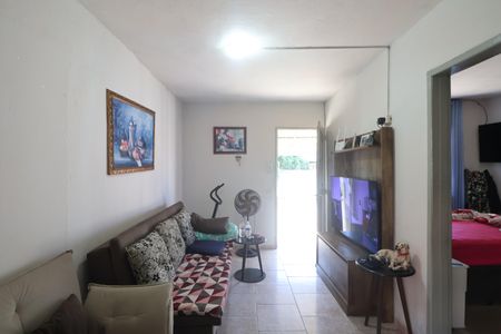 Sala 1 de casa à venda com 5 quartos, 90m² em Estância Velha, Canoas