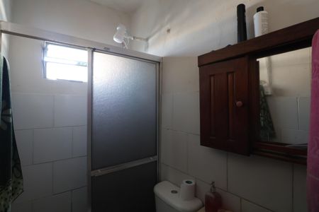 Casa à venda com 90m², 5 quartos e 4 vagasBanheiro 1