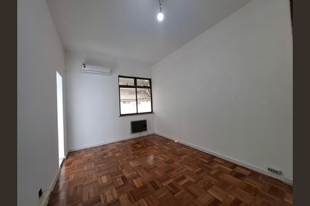 Apartamento para alugar com 140m², 3 quartos e 1 vaga Apartamento para alugar com 140m², 3 quartos e 1 vagaSuíte