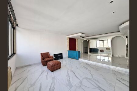 Apartamento para alugar com 140m², 3 quartos e 1 vaga Apartamento para alugar com 140m², 3 quartos e 1 vagaSala