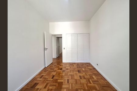 Apartamento para alugar com 140m², 3 quartos e 1 vaga Apartamento para alugar com 140m², 3 quartos e 1 vagaQuarto 2