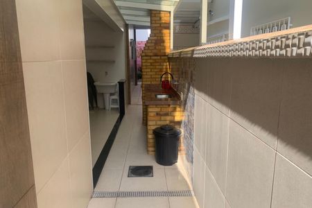 Casa para alugar com 200m², 3 quartos e 2 vagasQuintal