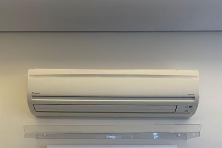 Ar condicionado da Sala de casa para alugar com 3 quartos, 200m² em Boqueirão, Santos