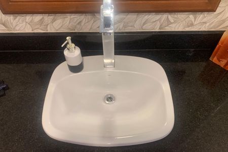 Casa para alugar com 200m², 3 quartos e 2 vagasBanheiro da Suíte