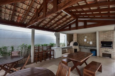 Apartamento à venda com 88m², 2 quartos e 2 vagasChurrasqueira