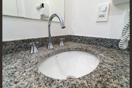 Apartamento para alugar com 29m², 1 quarto e sem vaga Apartamento para alugar com 29m², 1 quarto e sem vagaBanheiro