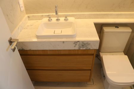 Apartamento para alugar com 135m², 3 quartos e 2 vagasBanheiro 3