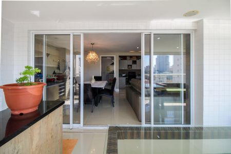 Apartamento à venda com 141m², 3 quartos e 2 vagasVaranda