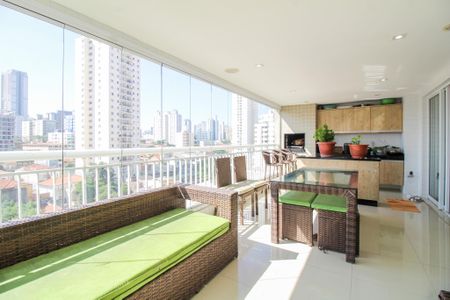 Apartamento à venda com 141m², 3 quartos e 2 vagasVaranda