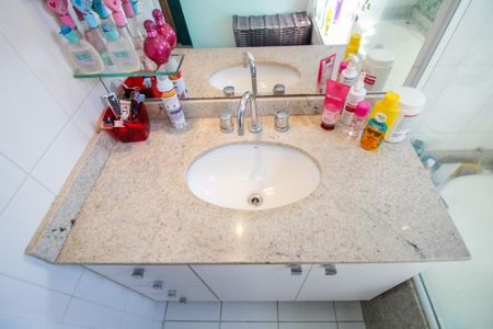 Apartamento à venda com 141m², 3 quartos e 2 vagasQuarto Suite 2 - Banheiro