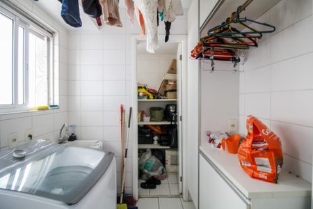 Apartamento à venda com 141m², 3 quartos e 2 vagasLavanderia 