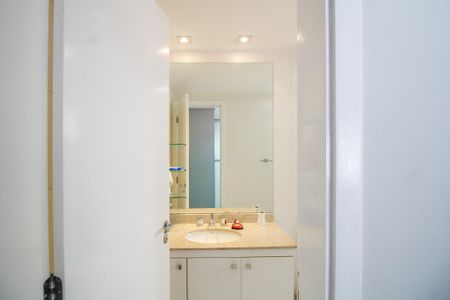 Apartamento à venda com 141m², 3 quartos e 2 vagasQuarto Suite 1 - Banheiro