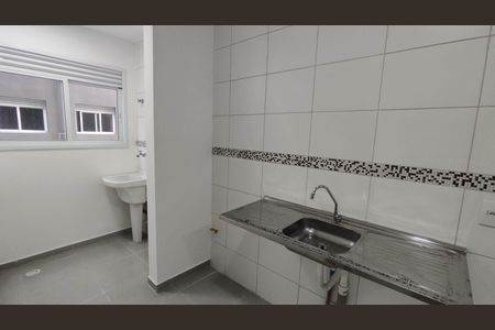 Apartamento para alugar com 43m², 2 quartos e sem vaga Apartamento para alugar com 43m², 2 quartos e sem vagaCozinha e Área de Serviço