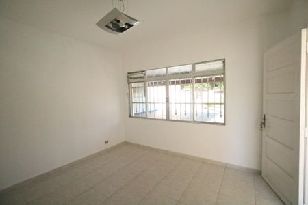 Casa à venda com 88m², 2 quartos e 2 vagas Casa à venda com 88m², 2 quartos e 2 vagasSala