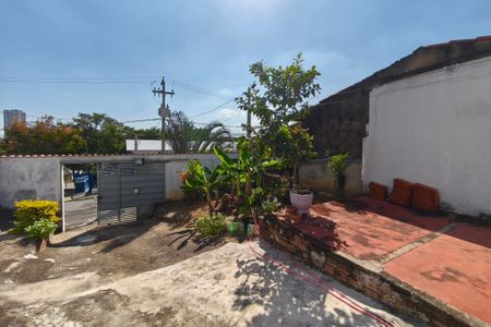 Casa à venda com 90m², 2 quartos e 4 vagasQuintal - Garagem