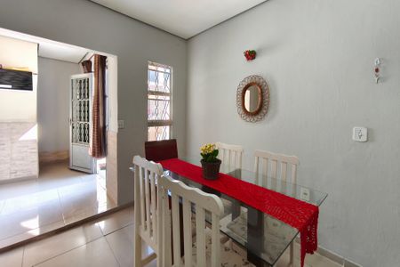 Casa à venda com 90m², 2 quartos e 4 vagasSala de Jantar