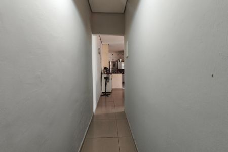 Casa à venda com 90m², 2 quartos e 4 vagasCorredor - Quartos