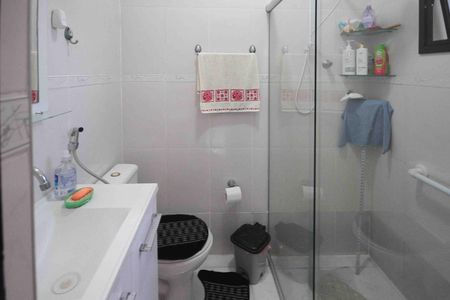 Casa à venda com 180m², 3 quartos e 2 vagasBanheiro da Suite