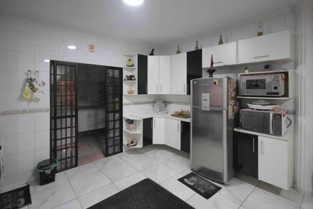 Casa à venda com 180m², 3 quartos e 2 vagasCozinha