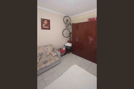 Casa à venda com 180m², 3 quartos e 2 vagasQuarto