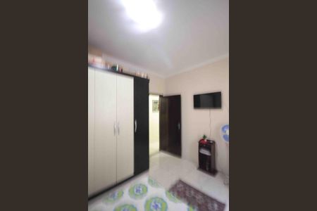 Casa à venda com 180m², 3 quartos e 2 vagasQuarto 02