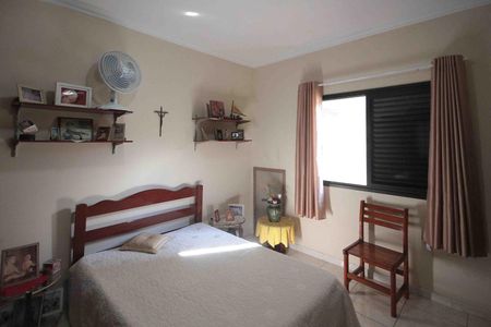 Casa à venda com 180m², 3 quartos e 2 vagasQuarto