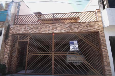Casa à venda com 180m², 3 quartos e 2 vagasFachada