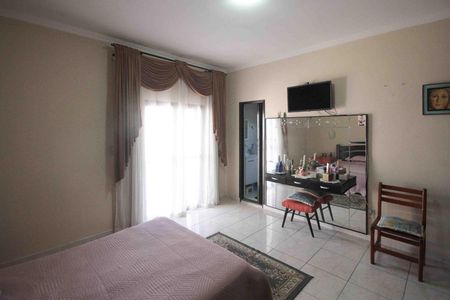 Casa à venda com 180m², 3 quartos e 2 vagasSuite